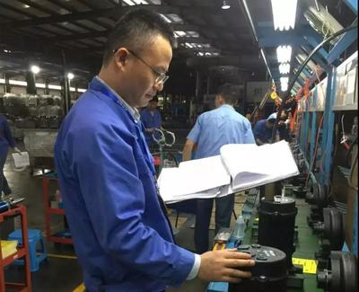 南方泵業(yè)員工鮑建德榮獲余杭區(qū)勞模榮譽(yù)稱號(hào)，引領(lǐng)技術(shù)推廣新篇章