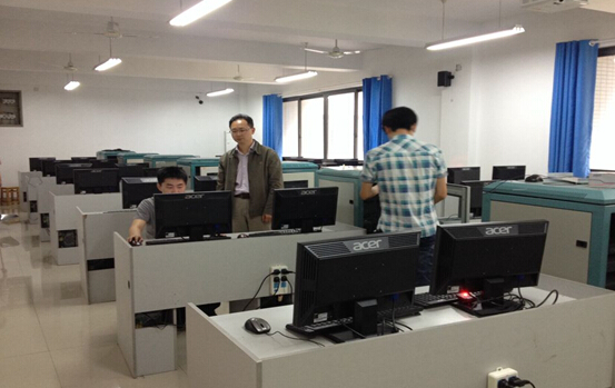 石曉冀 匠心育才，助力學子在重慶中職技能大賽網絡技術服務項目斬獲佳績